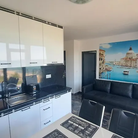 Luxe 1 Venezia Apartament *